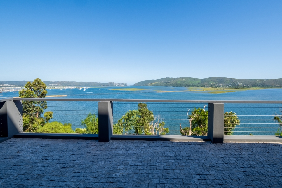 5 Bedroom Property for Sale in Paradise Western Cape